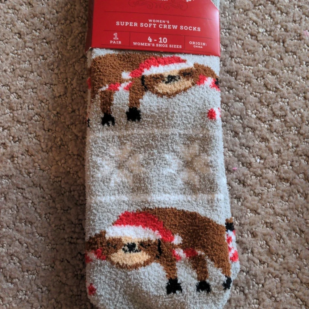 4 pack of Christmas Soft Crew Socks (Size 4-10) NWT